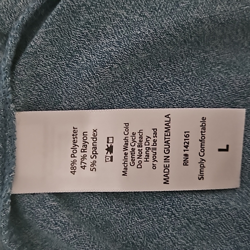 2 Large LuLaRoe Shirts = 1 Irma and 1 Tunic with side slits - Picture 4 of 9